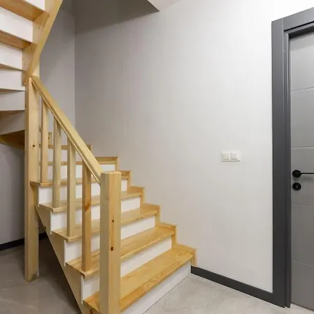 7-Sehir Merkezinde 4 Yatak Odali Dubleks Daire Antalya Exterior photo